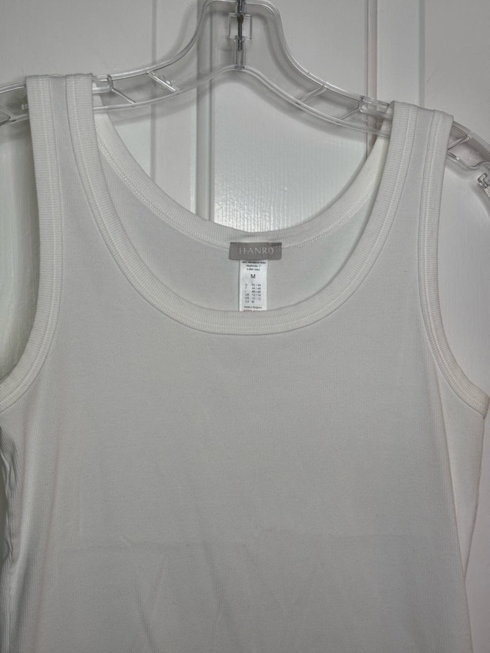 Like new Hanro White Tank Top - Classic Scoop Ribbed Style size M - Picture 2 of 7